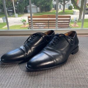 Johnston & Murphy 10M Sheepskin Captoe Oxford Black 15-2481